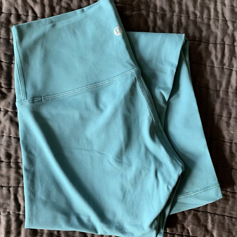 Lululemon Wunder Under Pant - 28”, Size 4, Luxtreme
